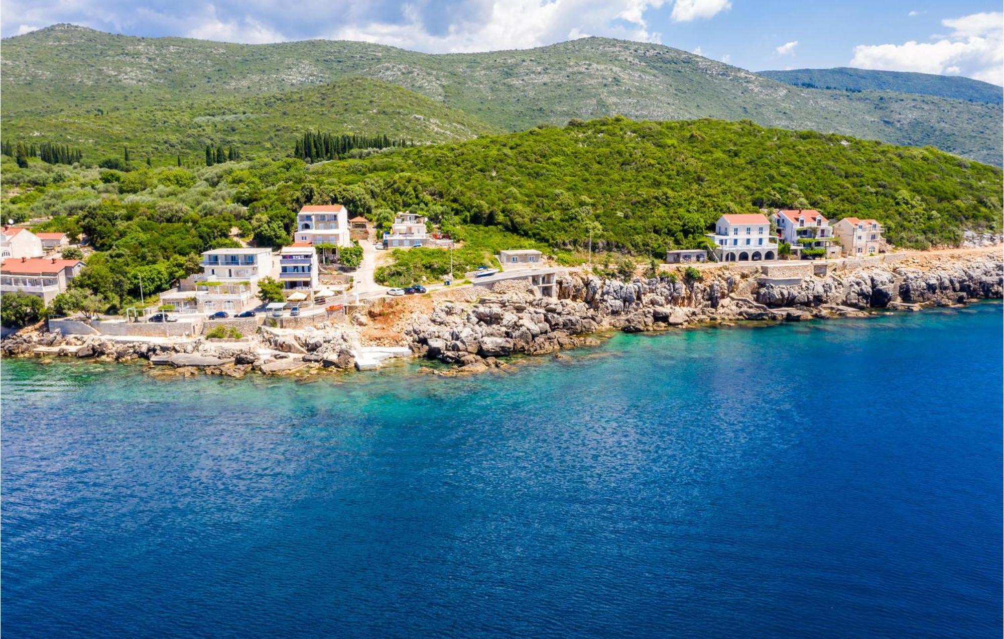 Stunning Apartment In Gruda With House Sea View Molunat Bagian luar foto